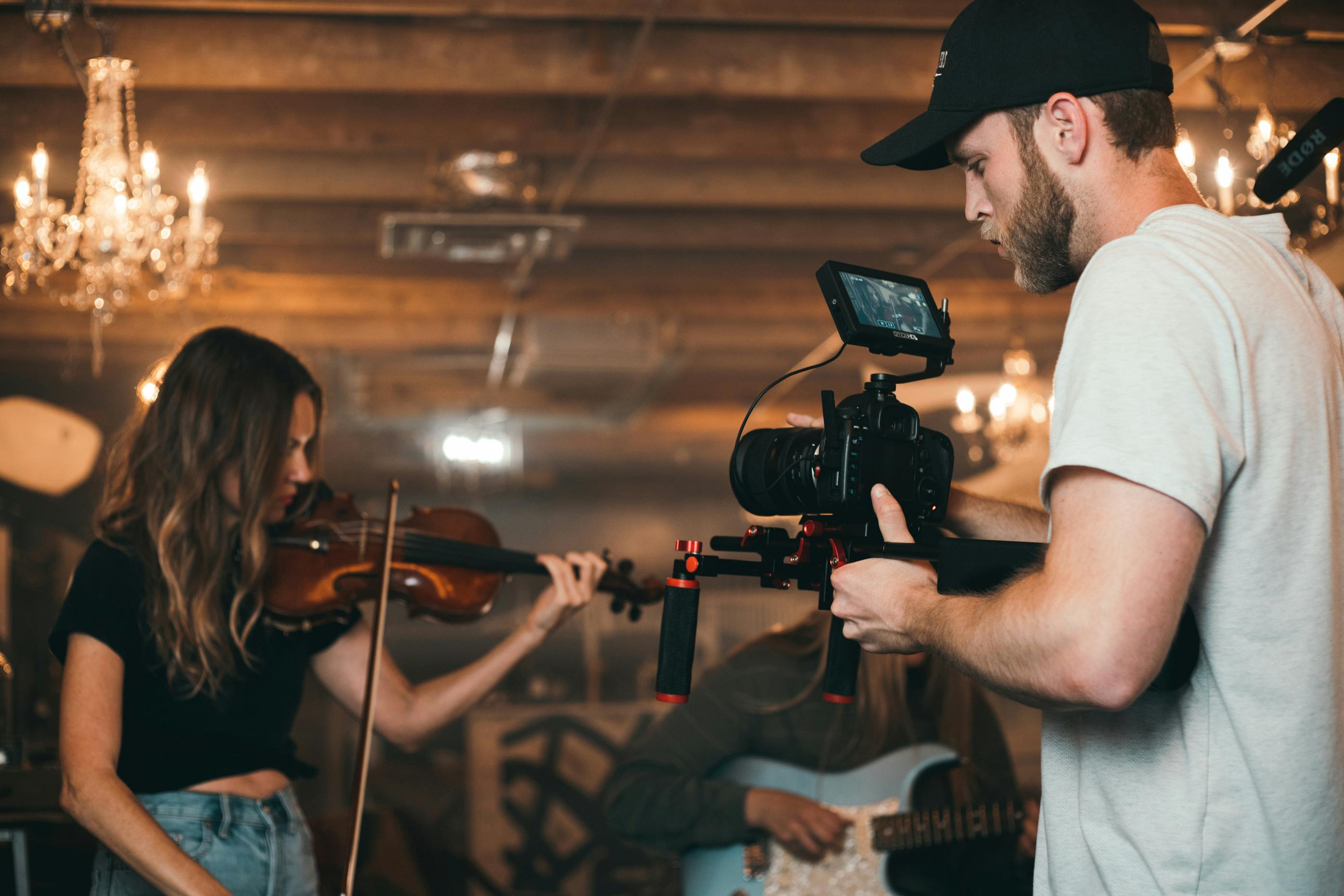 Christmas Gift Guide: For the Videographer Pro & Content Creator