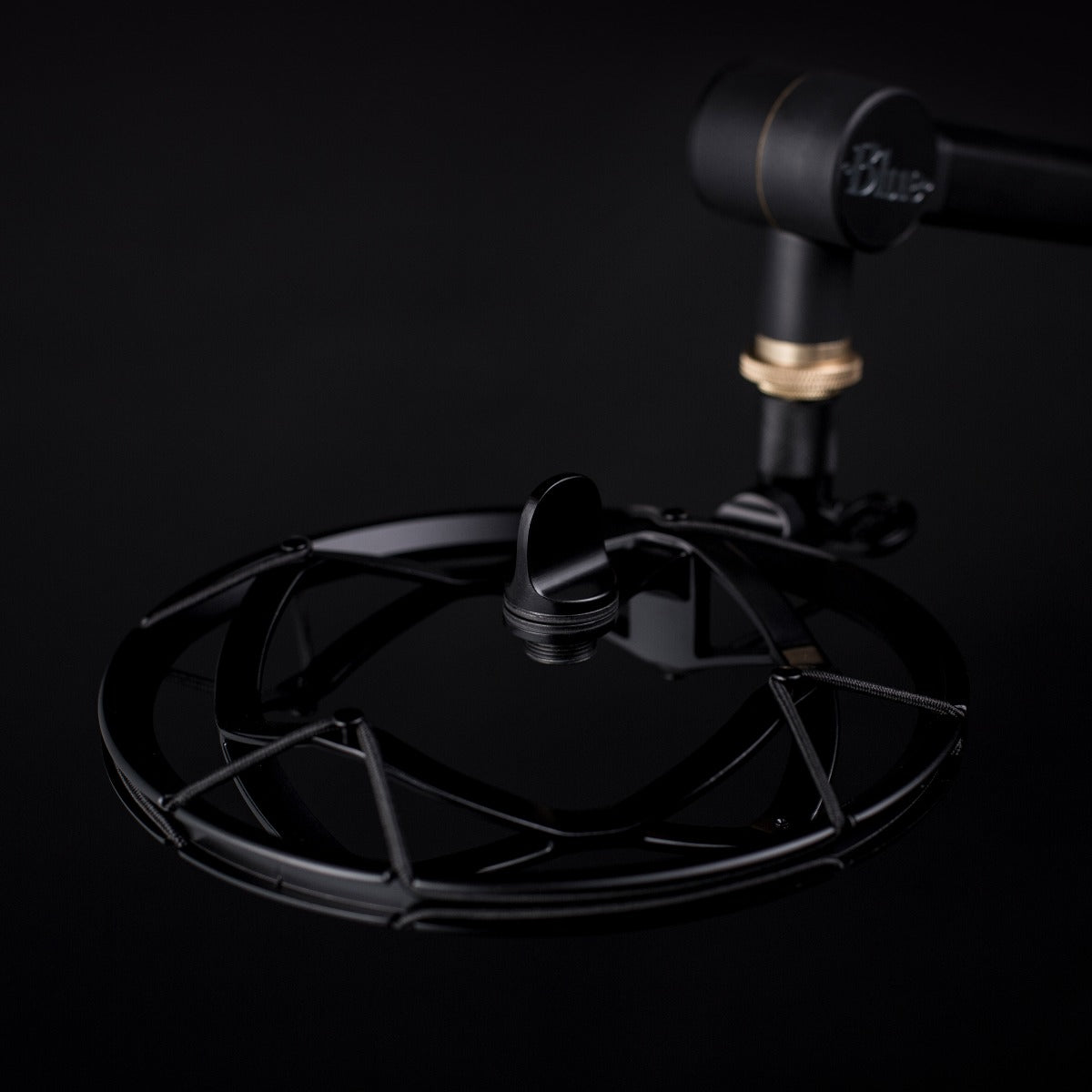 Blue Microphones Radius III Suspension Mount for Yeti / Yeti Pro - Black