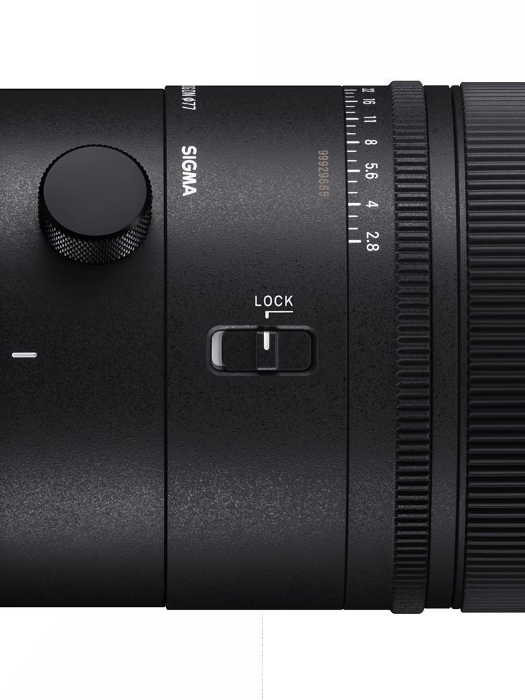 Open Box Sigma 70-200mm f/2.8 DG DN OS Sports Lens - Sony E-Mount