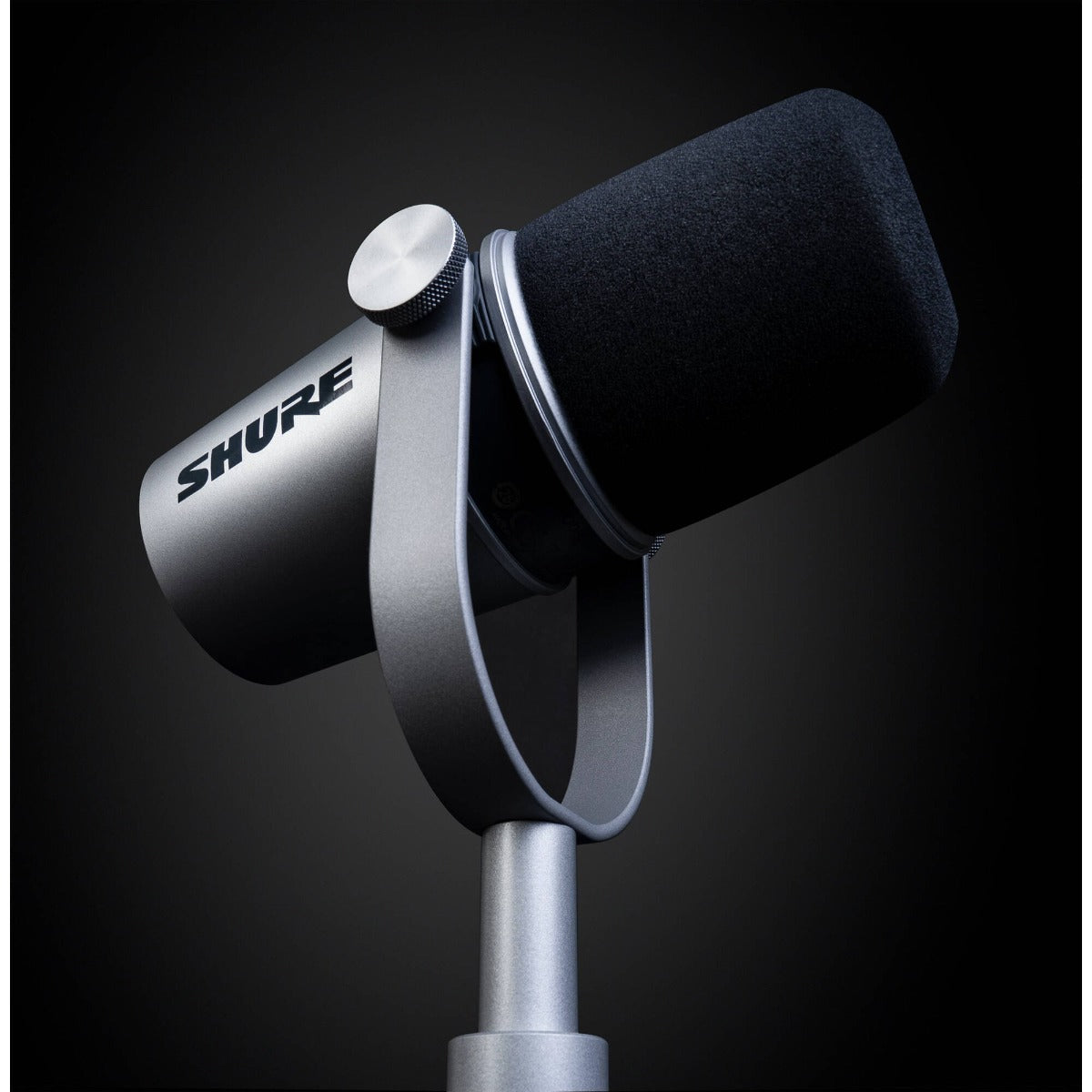 Shure MV7 - Podcast Microphone (Silver)
