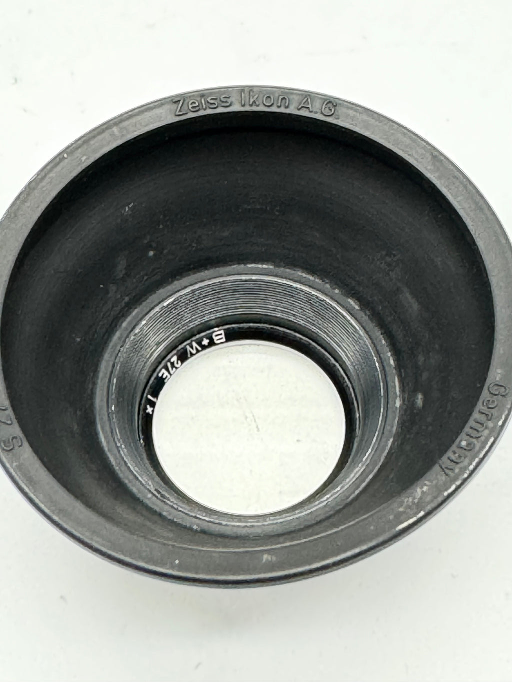 Used B+W 27mm Skylight Filter w. Zeiss Ikon AG 1109 S27 Lens Hood for Rollei 35T