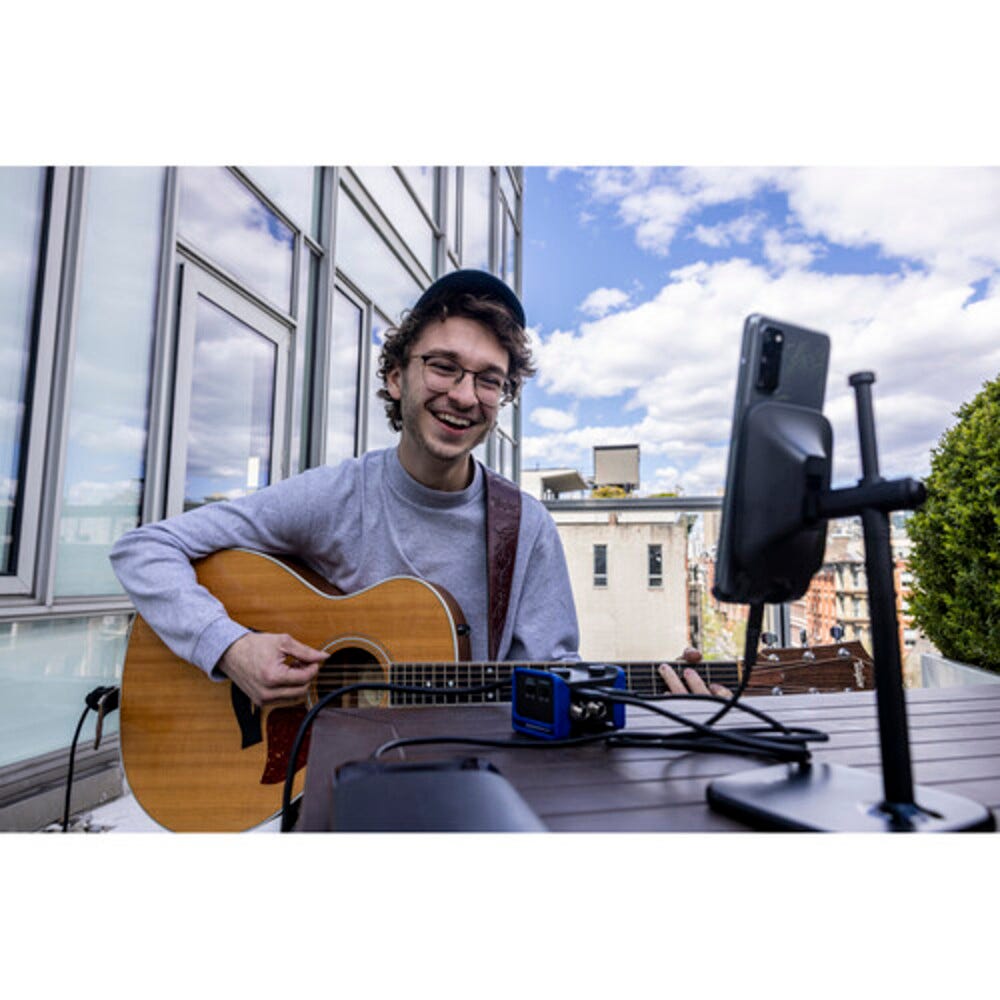 Zoom AMS-22 2-In/1-Out Audio Streaming Interface