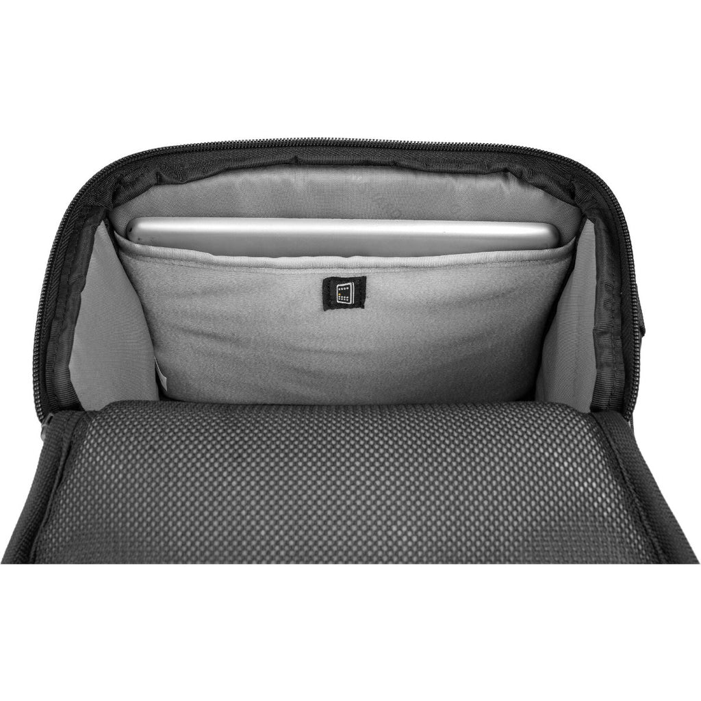 Vanguard VEO Adaptor 24M Shoulder Bag - Black 