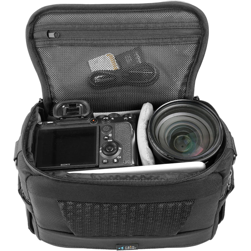 Vanguard VEO Adaptor 24M Shoulder Bag - Black 