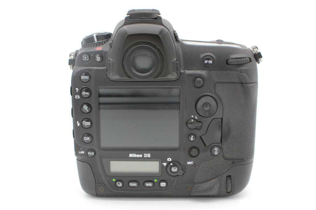 Used Nikon D5 Body Only Dual CF Slots Version S/N 7500241