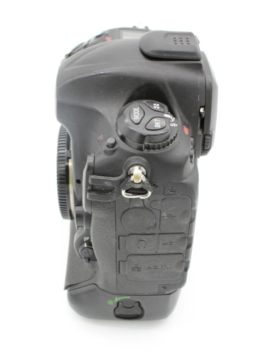 Used Nikon D5 Body Only Dual CF Slots Version S/N 7500241