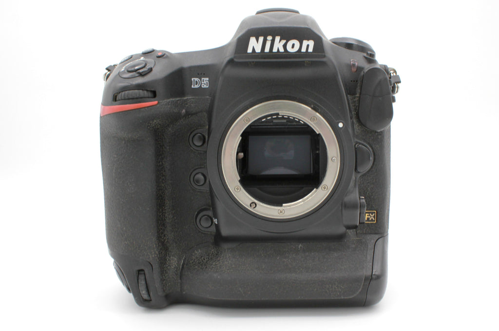Used Nikon D5 Body Only Dual CF Slots Version S/N 7500241