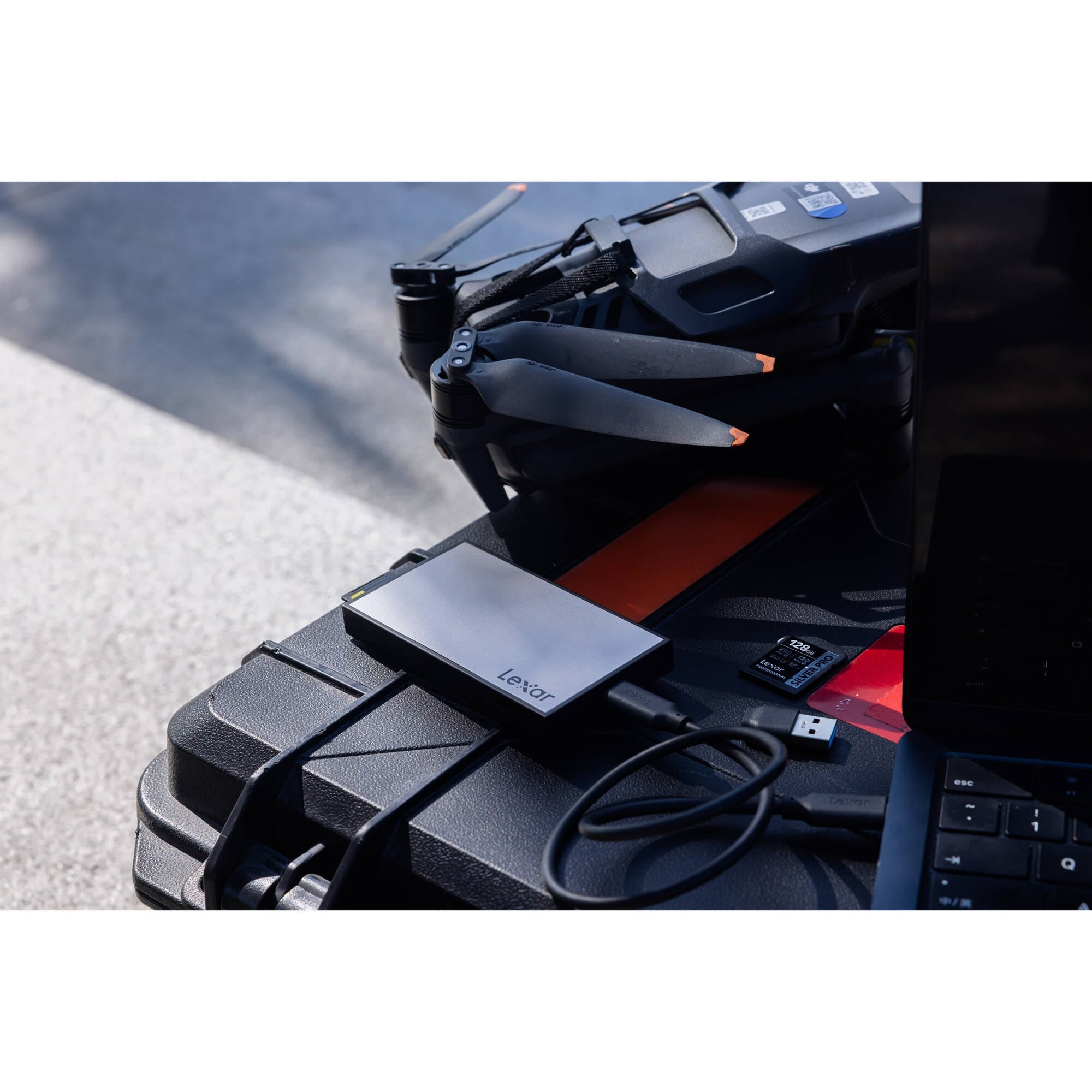  support Dual slot SD UHS-II