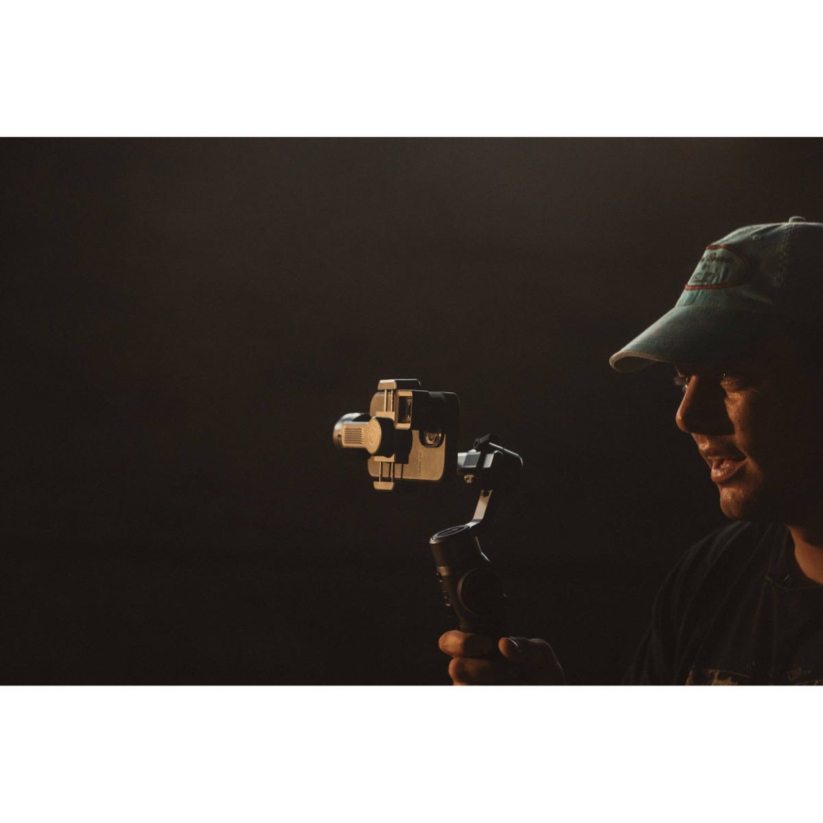 Moment T-Series 1.55x Anamorphic Lens (Blue Flare) 