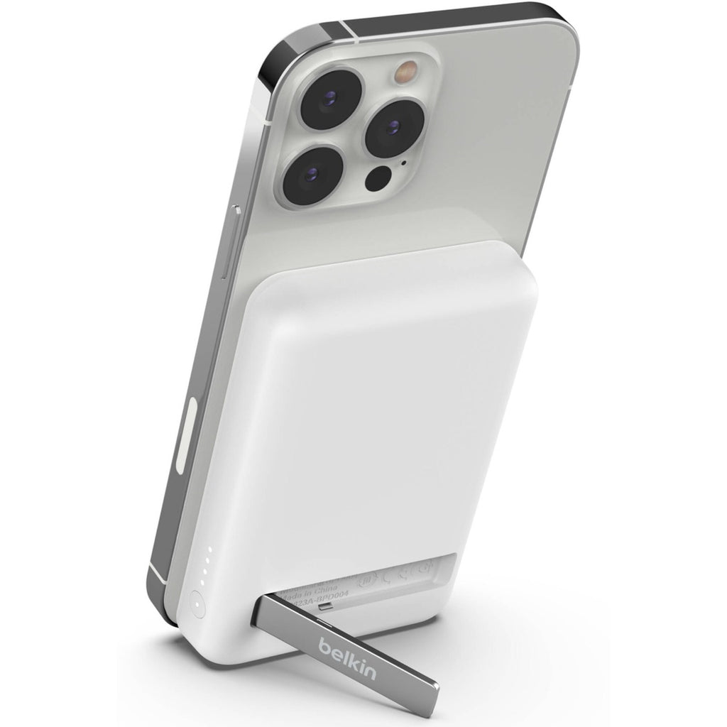 Belkin BoostCharge 5K Magnetic Wireless Power Bank with Stand (White)