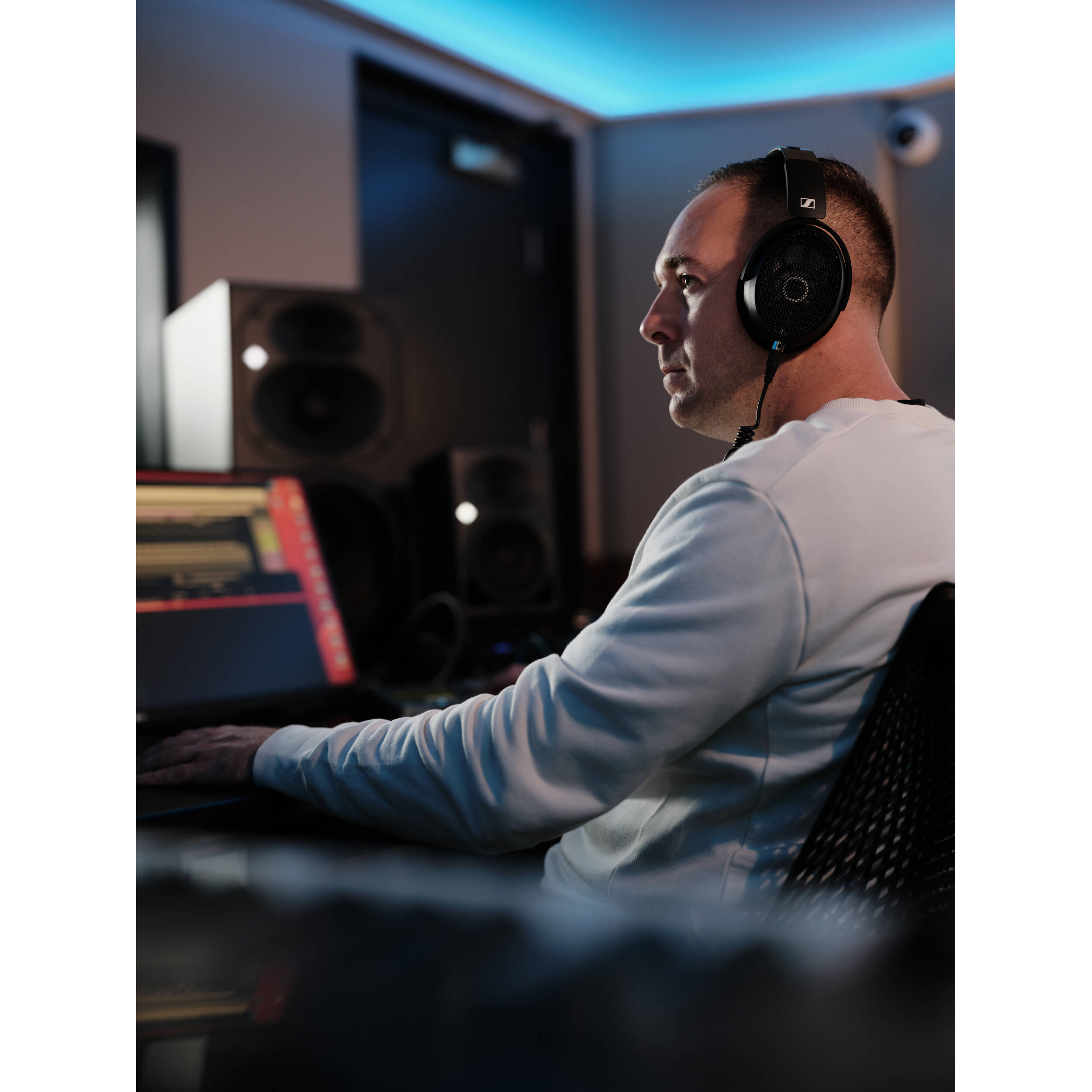Sennheiser HD 490 PRO Plus Open-Back Headphones