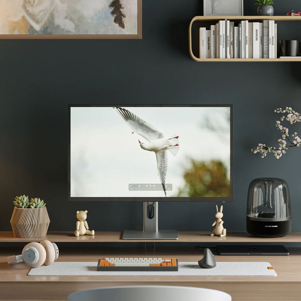 ALOGIC Clarity Max 32" UHD 4K Monitor with 65W PD 
