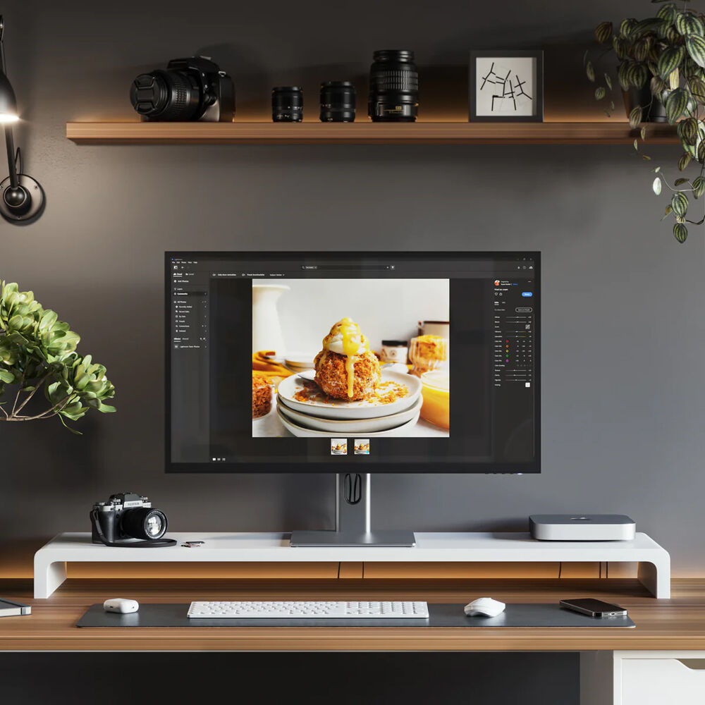 ALOGIC Clarity Max Pro 32" UHD 4K Monitor with 65W PD and Webcam