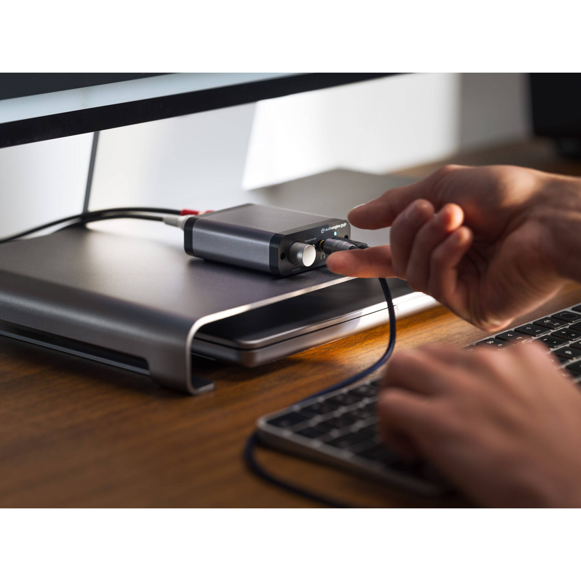 Audioengine D1P DAC/Headphone amp (Grey)