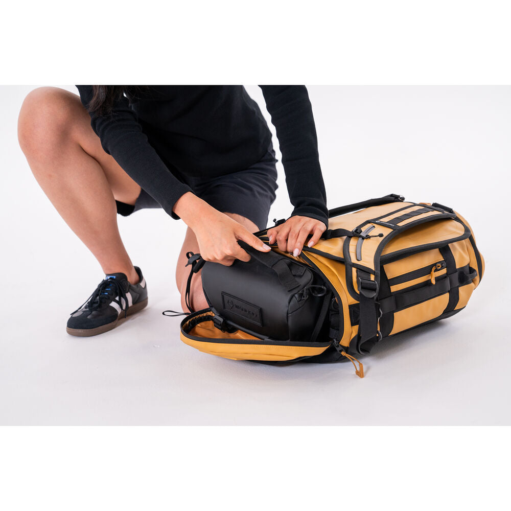 Wandrd CARRYALL Duffel 30L - Dallol Yellow
