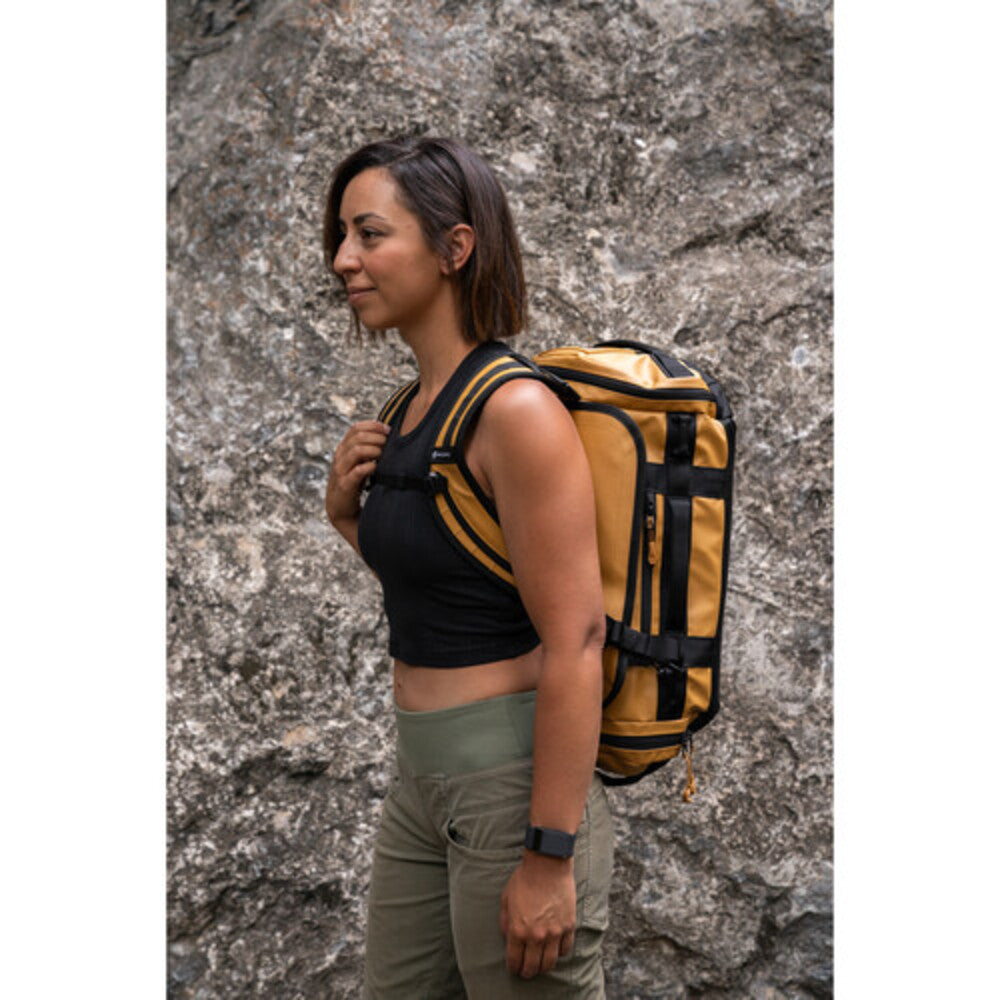Wandrd CARRYALL Duffel 30L - Dallol Yellow