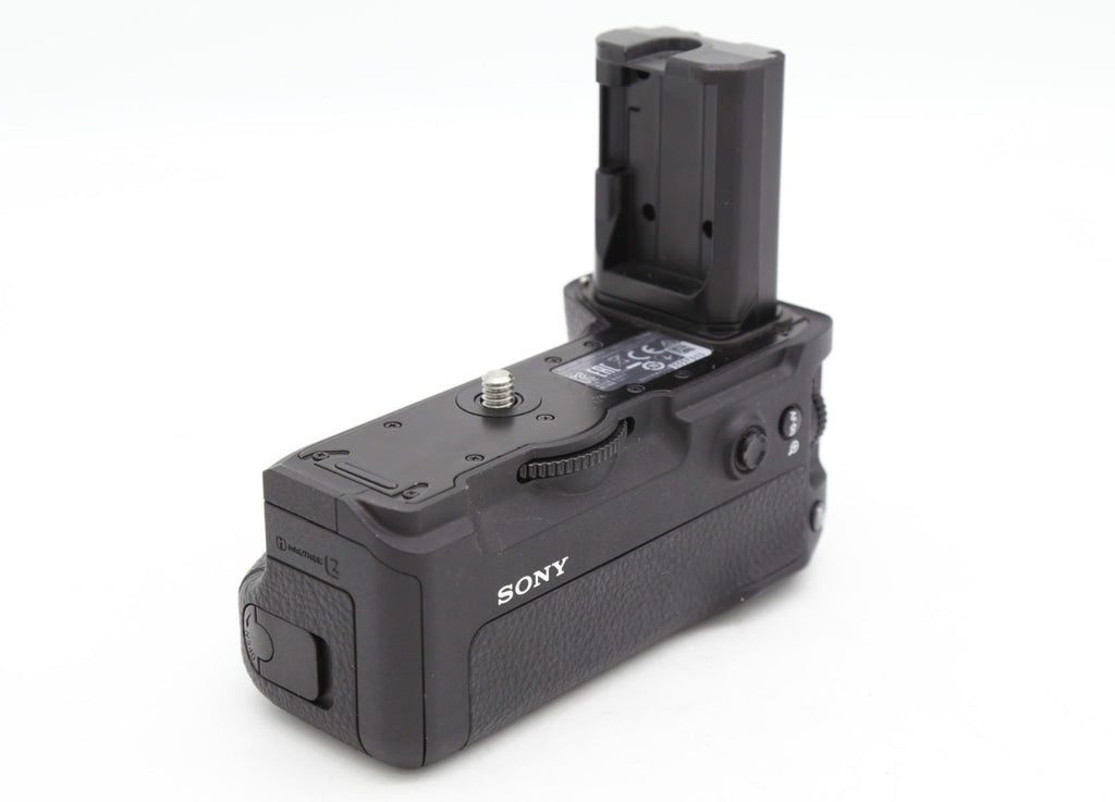 Used Sony VG-C3EM Battery Grip For A7 III, A7R III and Alpha A9 Body SN: 1601962