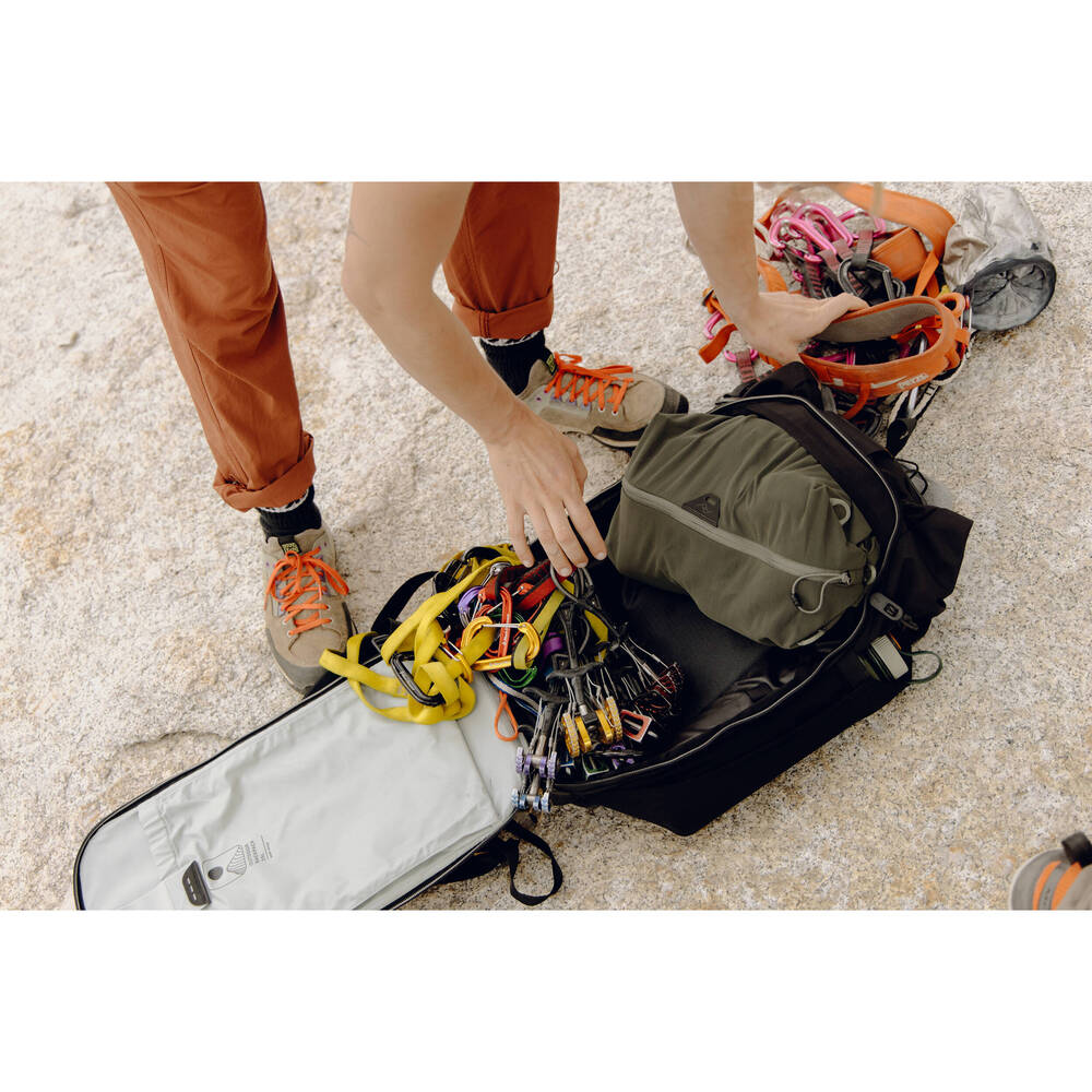 Peak Design Outdoor Backpack 25L - Black