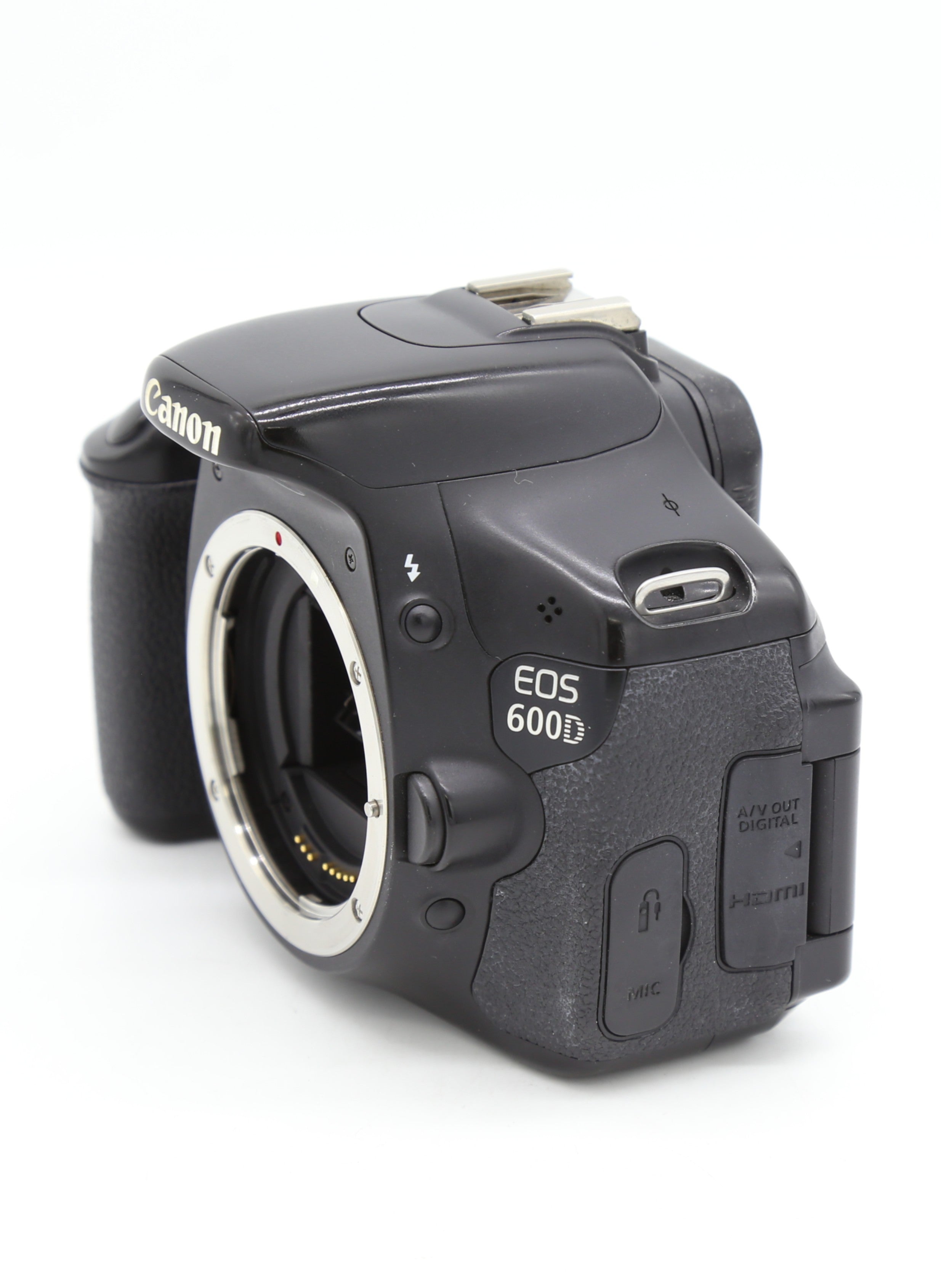 Used Canon 600D w EF-S 18-55mm f/3.5-5.6 IS Kit S/N145036001353