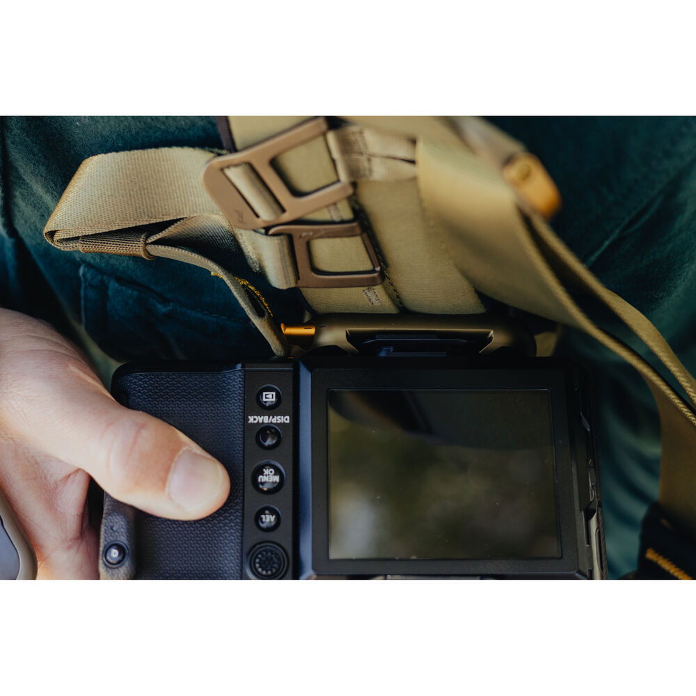 Peak Design Capture Camera Clip v3 - Kelp - with Standard plate