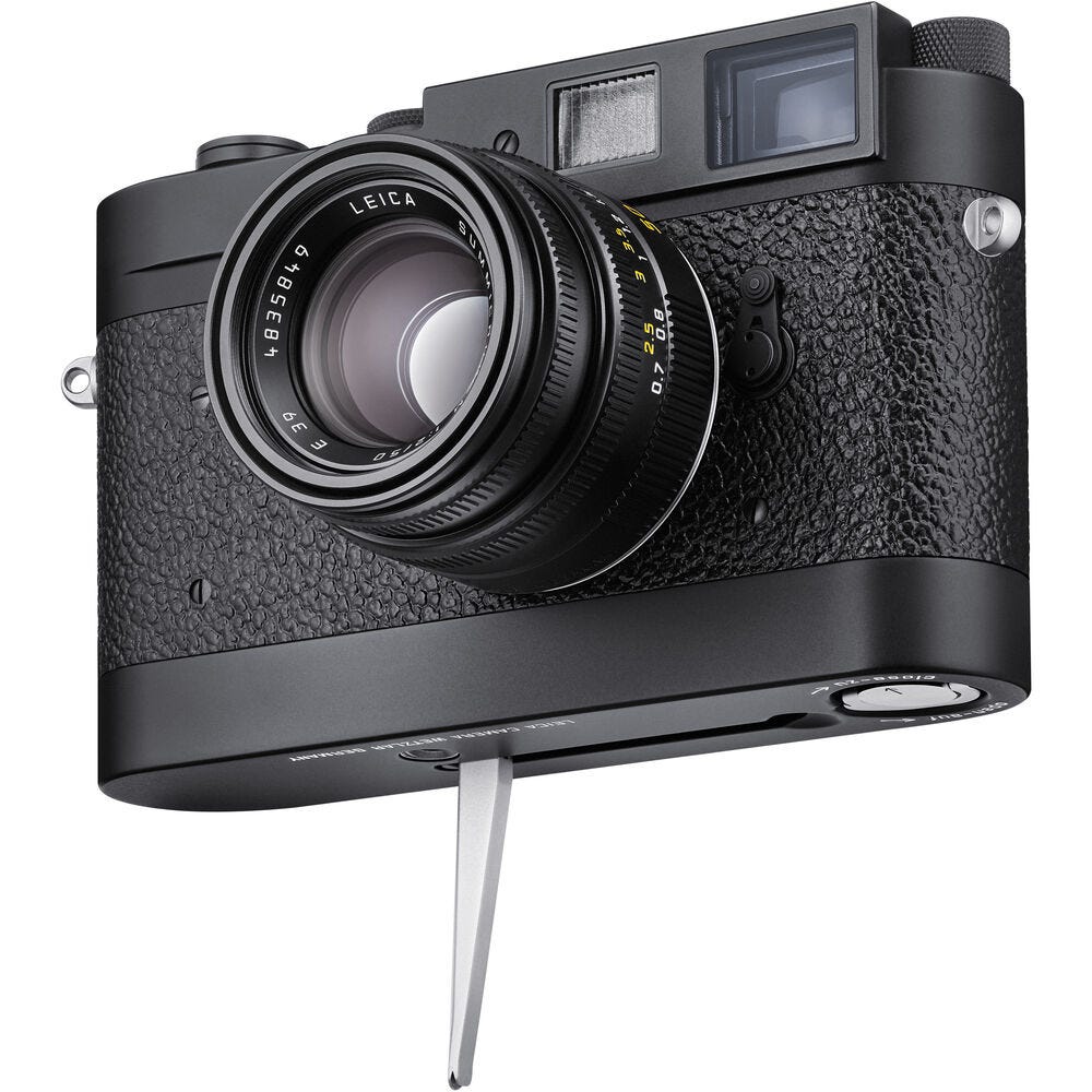 LEICA LEICAVIT M Winder for Leica M Film Cameras (Black Paint Finish)