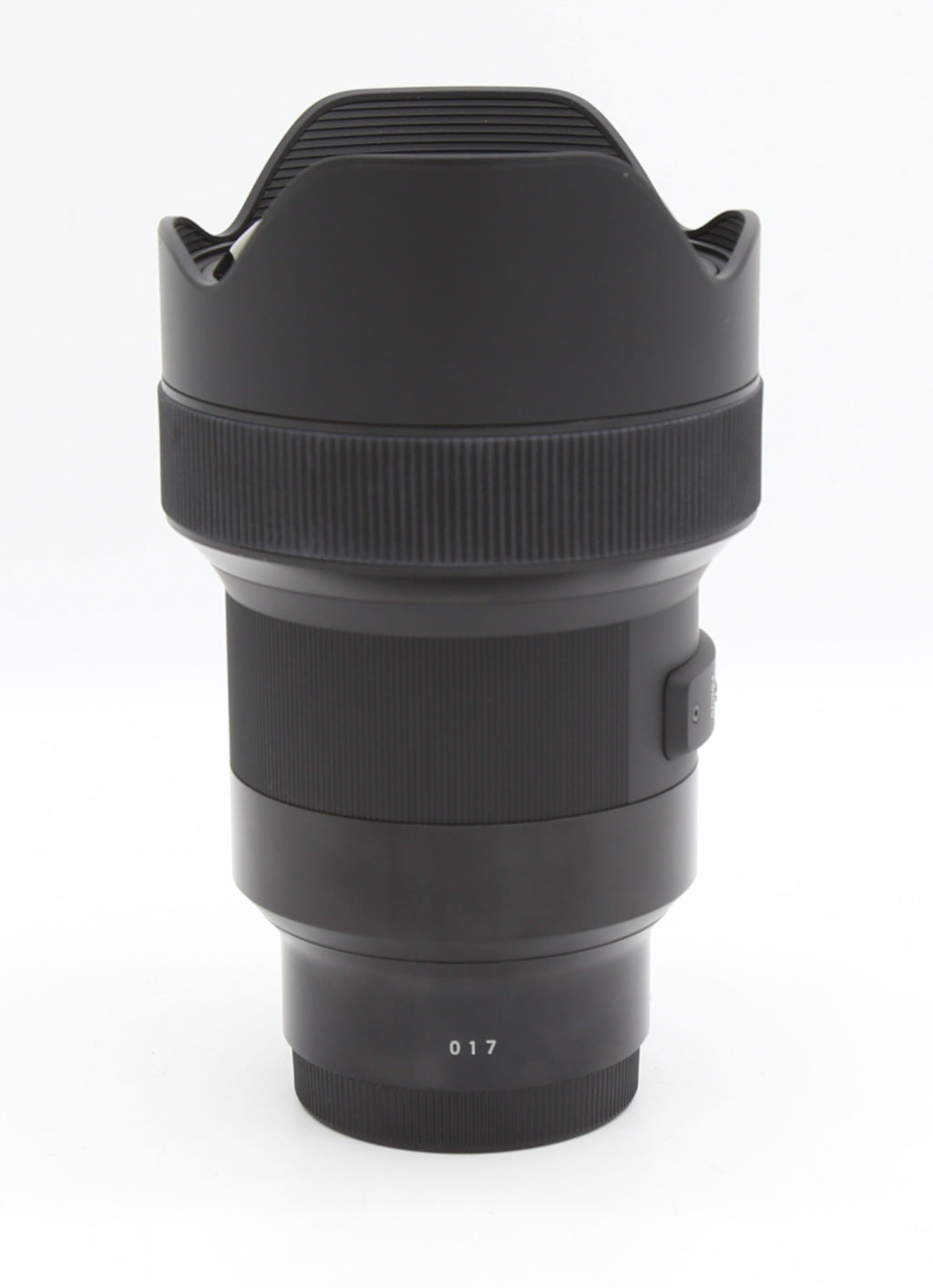 Used Sigma 14mm f/1.8 DG HSM Art Lens for Sony E Mount SN: 53230527