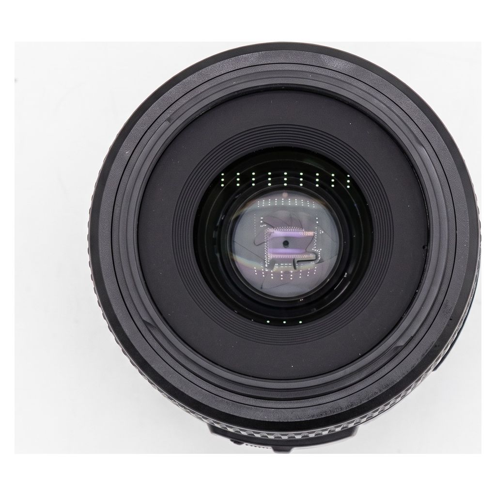Used Nikon D5600 Body with AF-S DX 35mm F1.8G Lens S/N 88400137 / 3487616