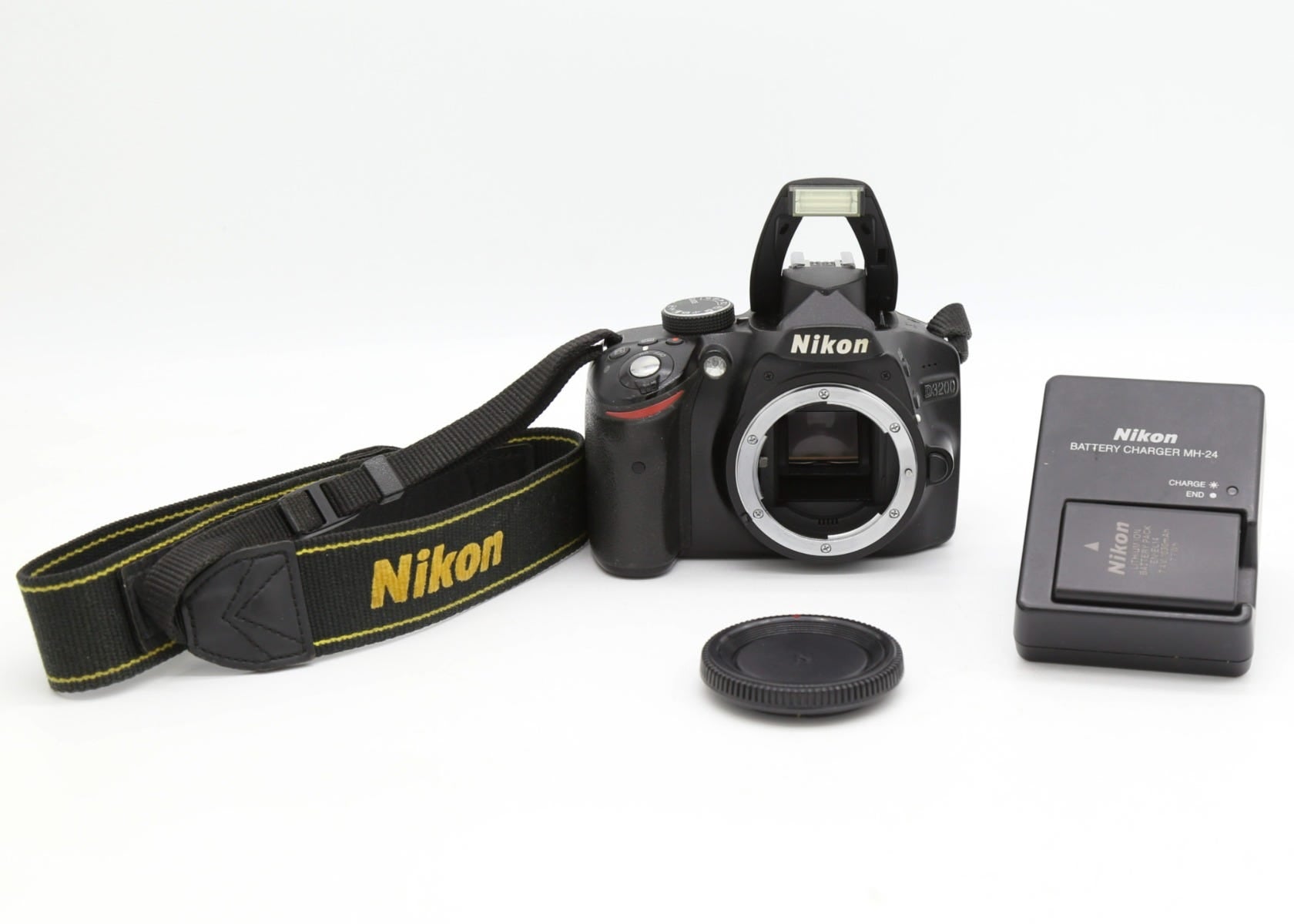 Used Nikon D3200 Body Only Shutter Count "9273"  S/N 8159697