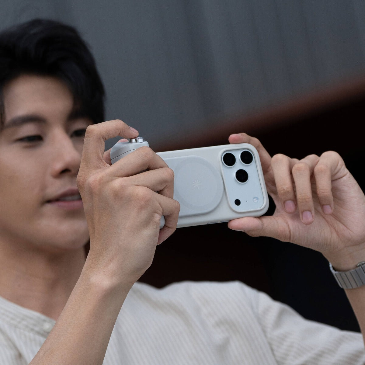 PGYTECH MagCam 2 Phone Grip (Misty Gray)