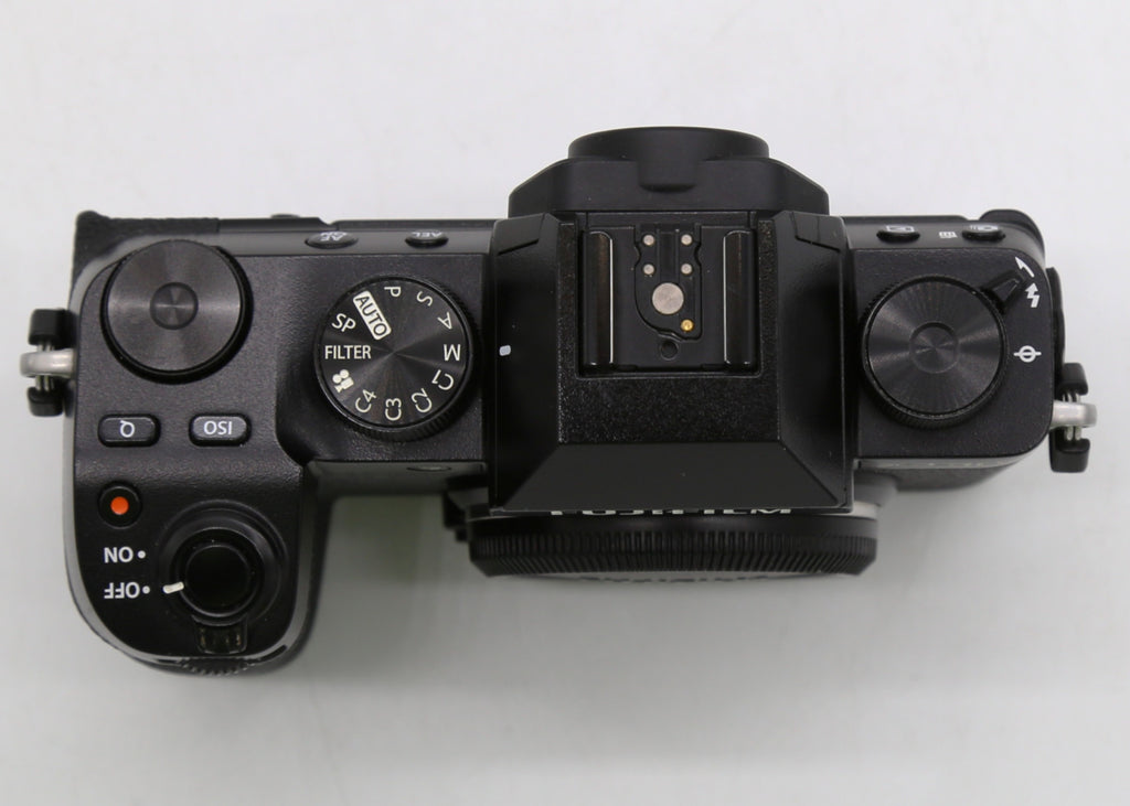 Used Fujifilm X-S10 Body Only S/N: 0D008528