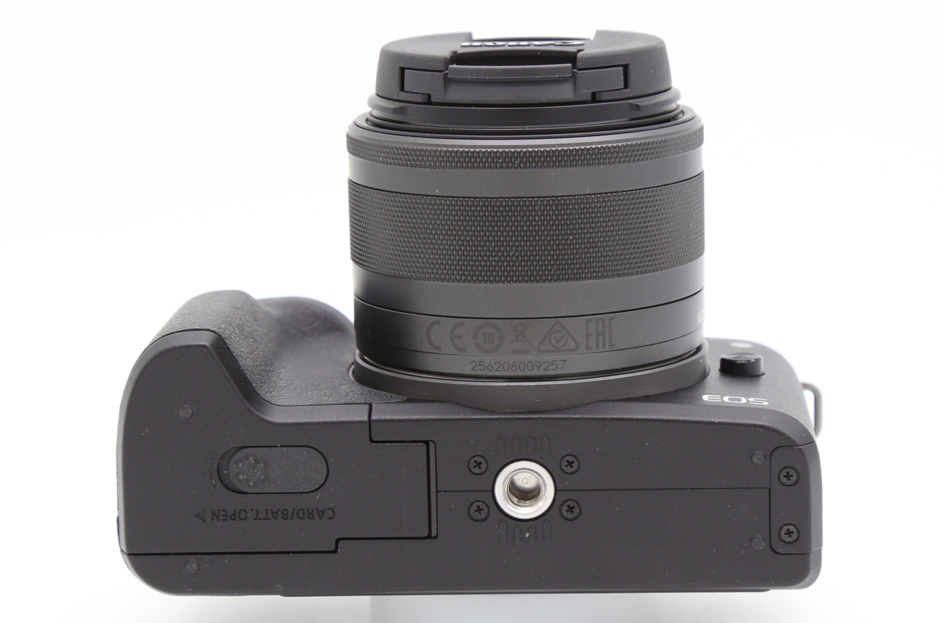 Used Canon EOS M50 w. 15-45mm Zoom  S/N - 705045002990 / 256208009257