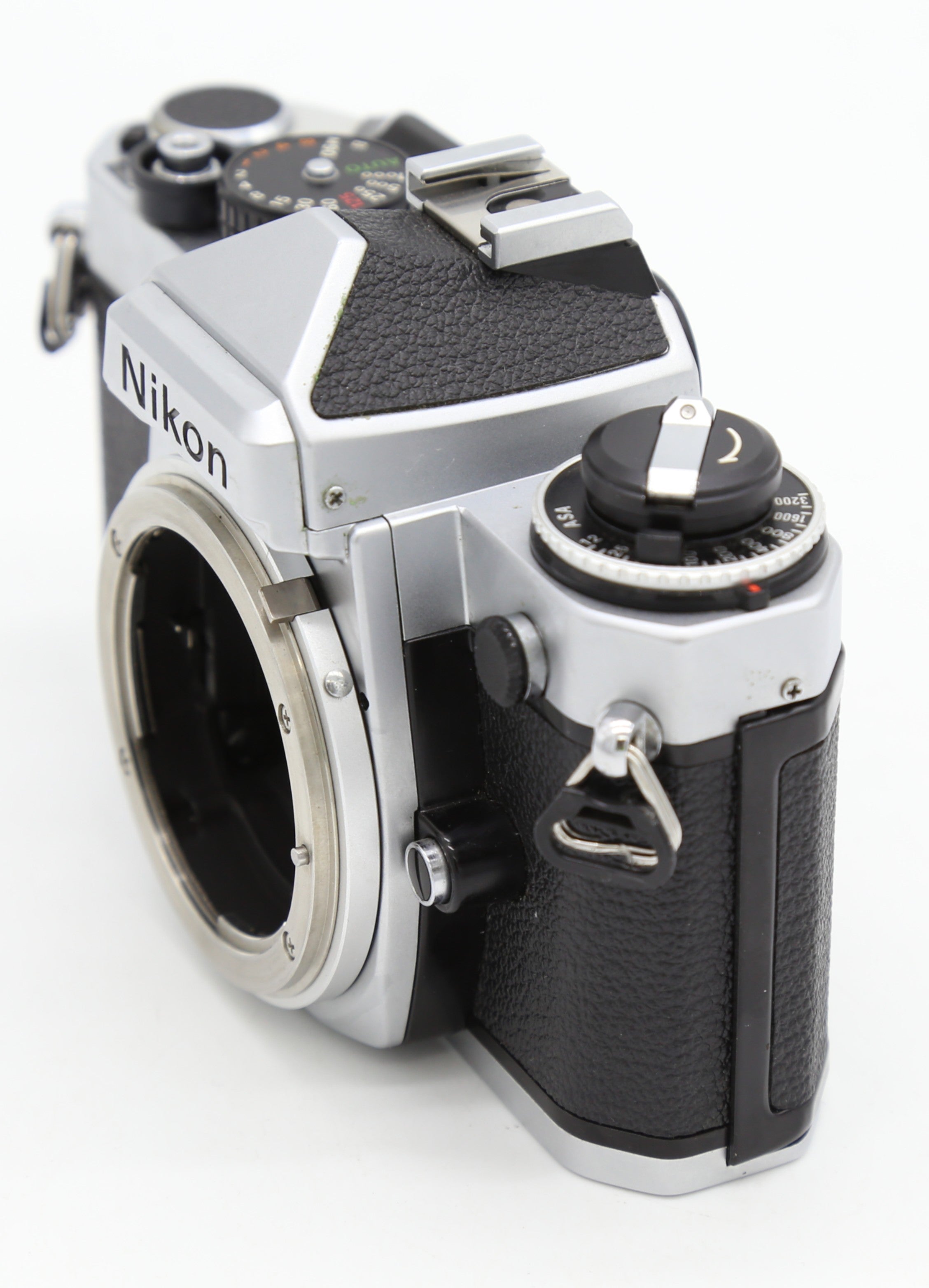 Used Nikon FE Silver Body only 35mm Film Camera  S/N 3011561 (Near-Mint)