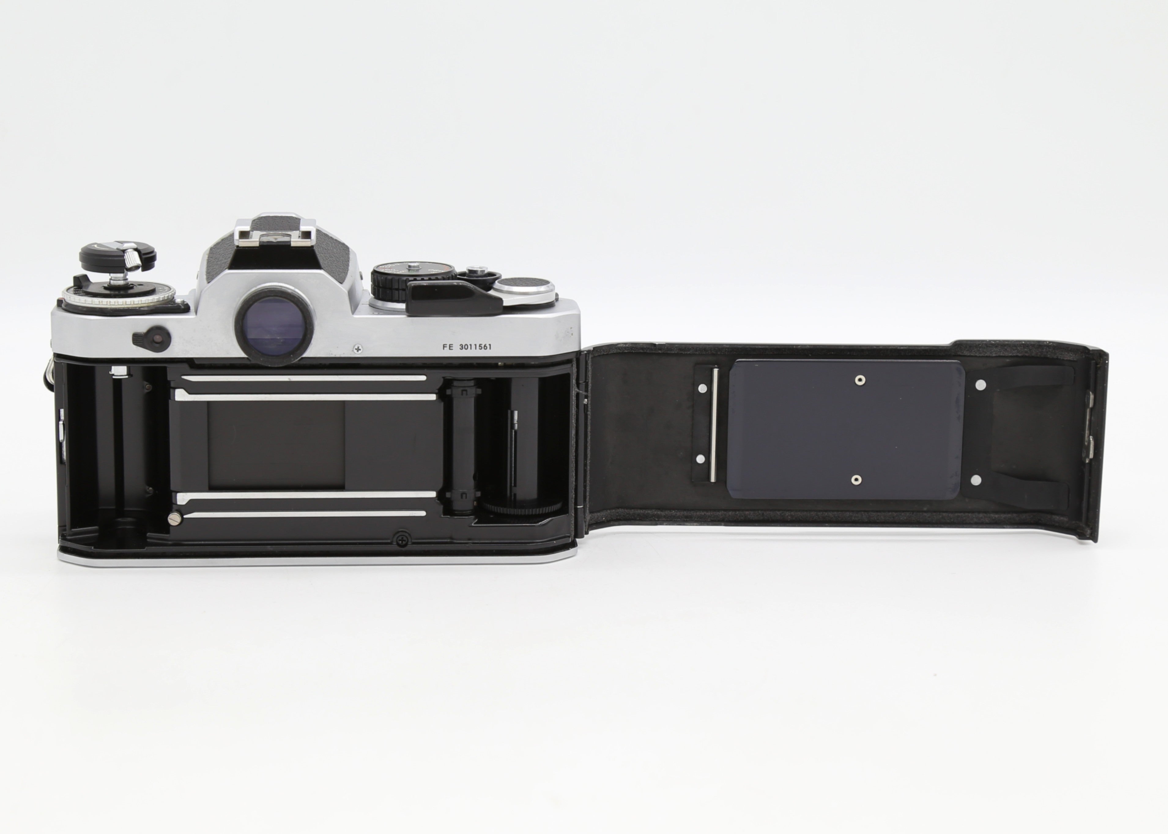 Used Nikon FE Silver Body only 35mm Film Camera  S/N 3011561 (Near-Mint)