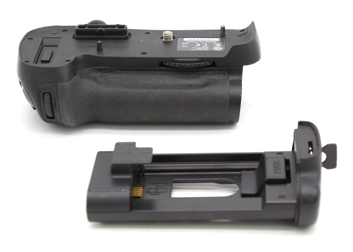Used Nikon D800 Battery Grip MB-D12 (no battery) S/N 2056008