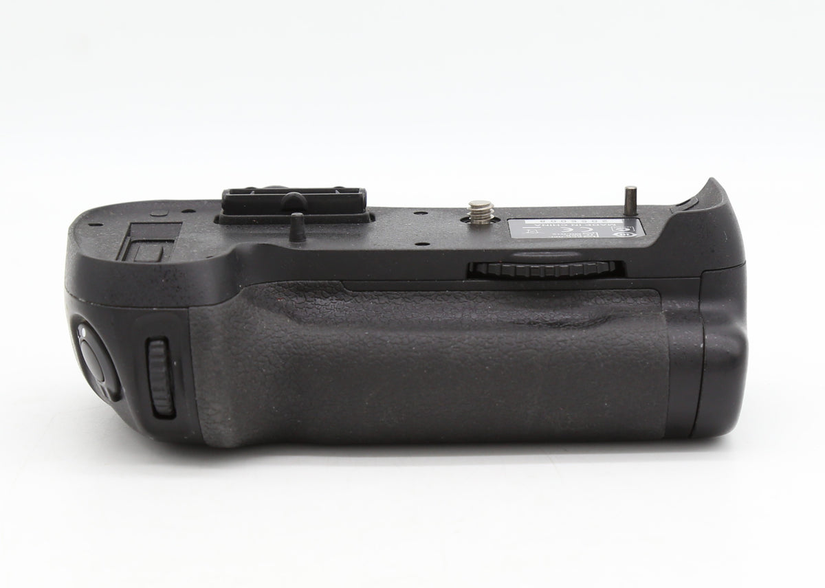 Used Nikon D800 Battery Grip MB-D12 (no battery) S/N 2056008
