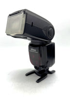 Used Nikon SB-900 Speedlight Flash with Accessories S/N 2140079