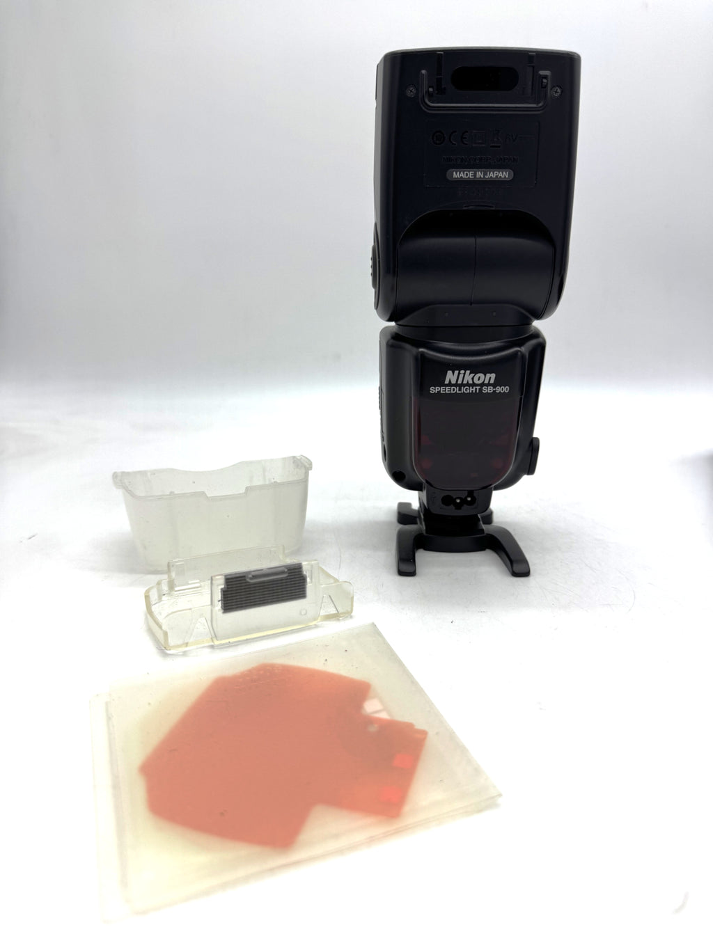 Used Nikon SB-900 Speedlight Flash with Accessories S/N 2140079
