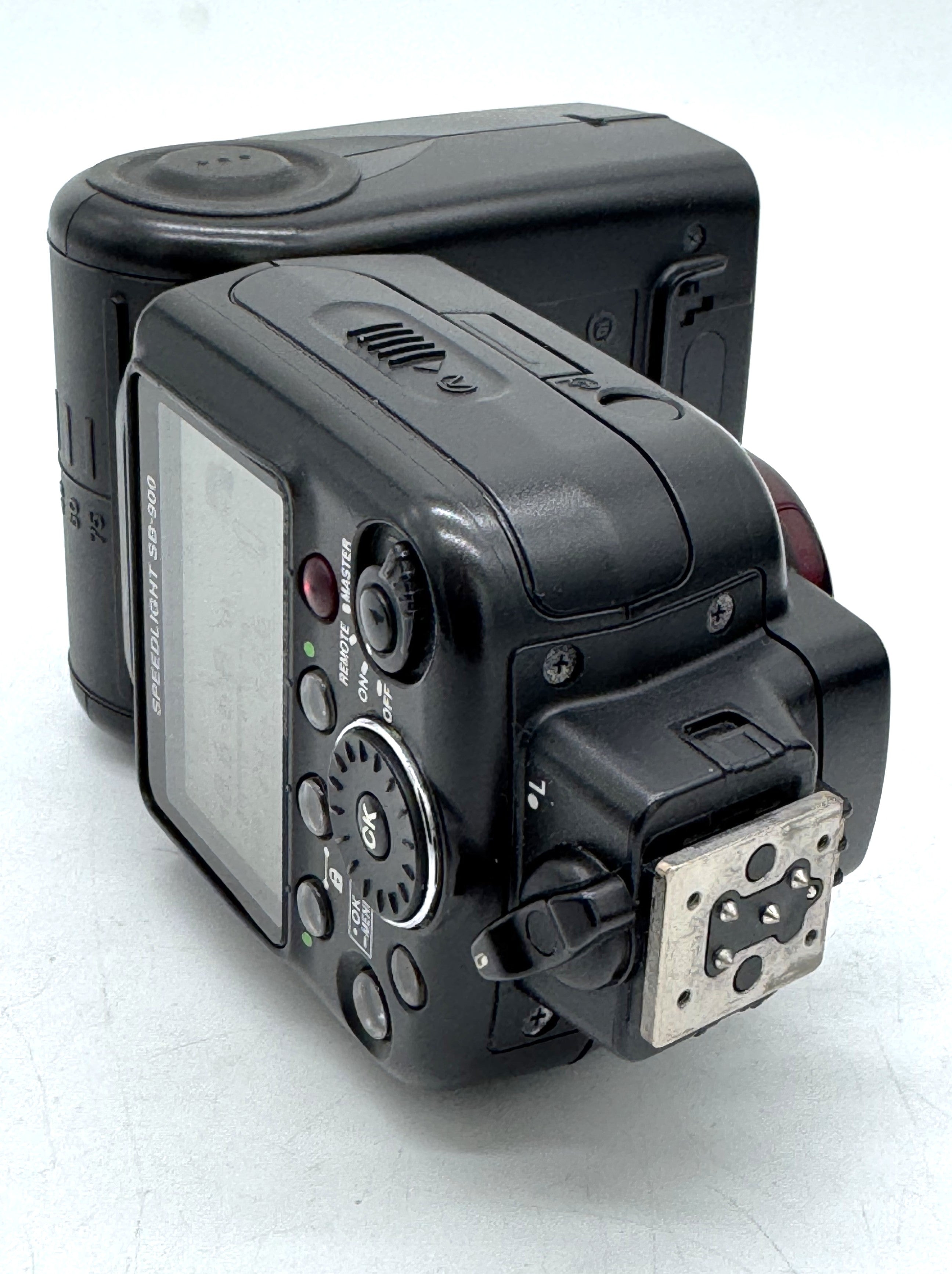 Used Nikon SB-900 Speedlight Flash with Accessories S/N 2140079