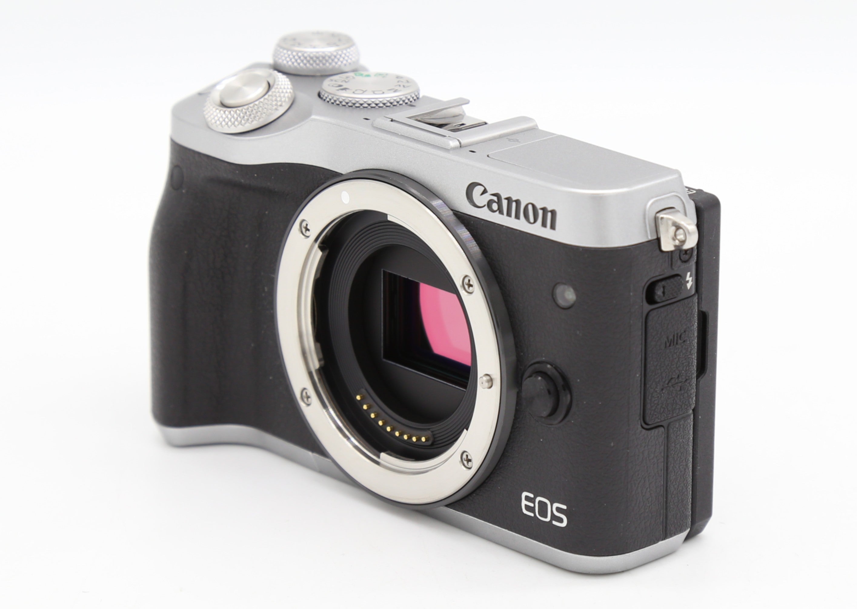 Used Canon EOS M6 w. 15-45mm S/N - 455051000650