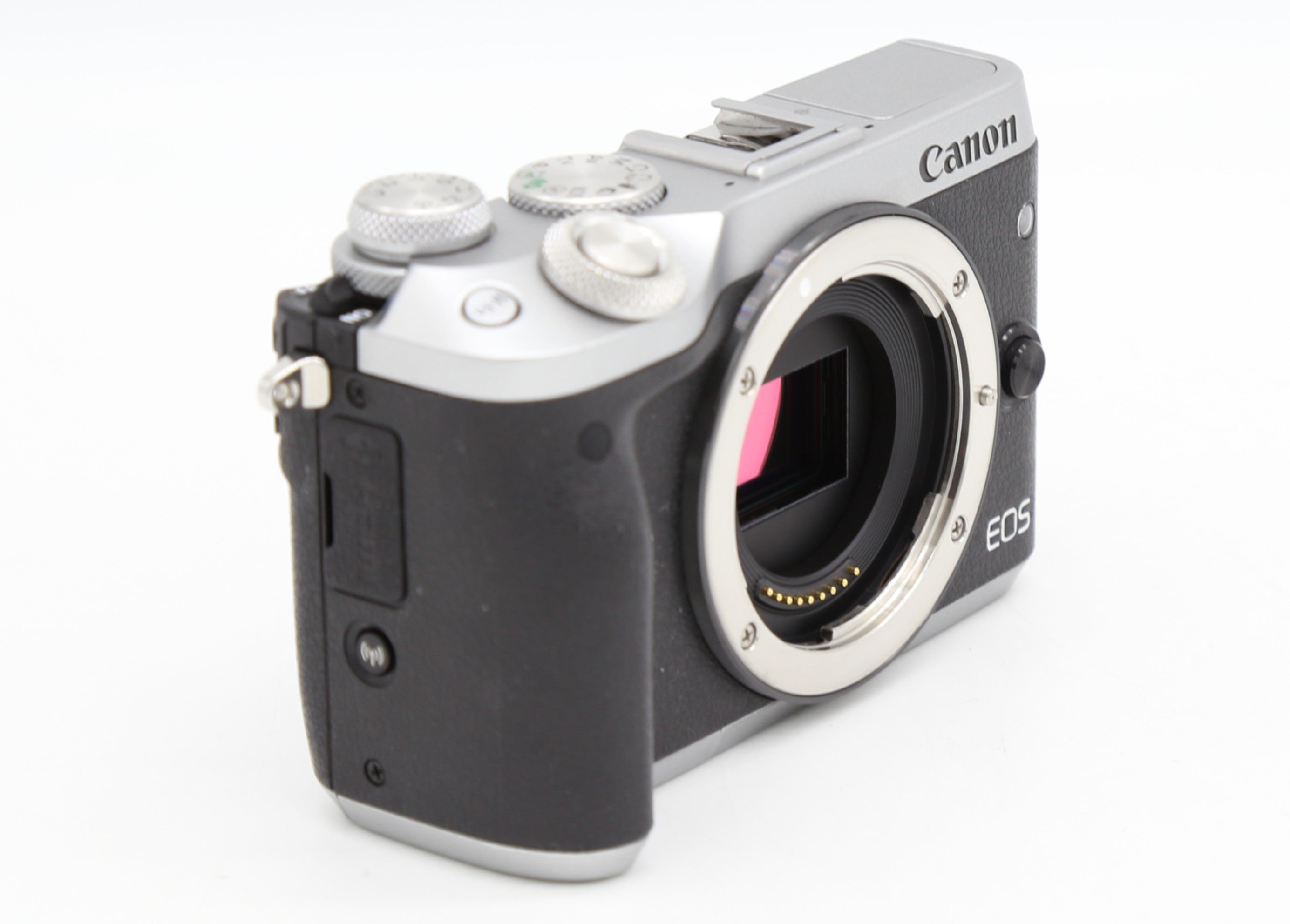 Used Canon EOS M6 w. 15-45mm S/N - 455051000650