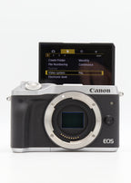 Used Canon EOS M6 w. 15-45mm S/N - 455051000650