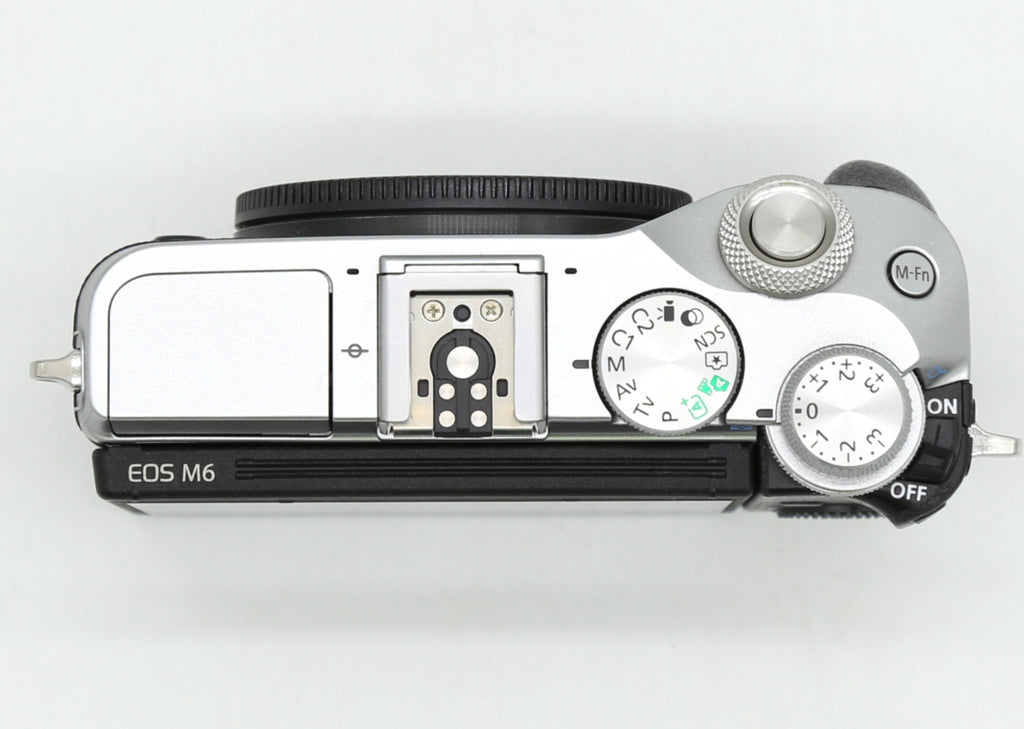 Used Canon EOS M6 w. 15-45mm S/N - 455051000650