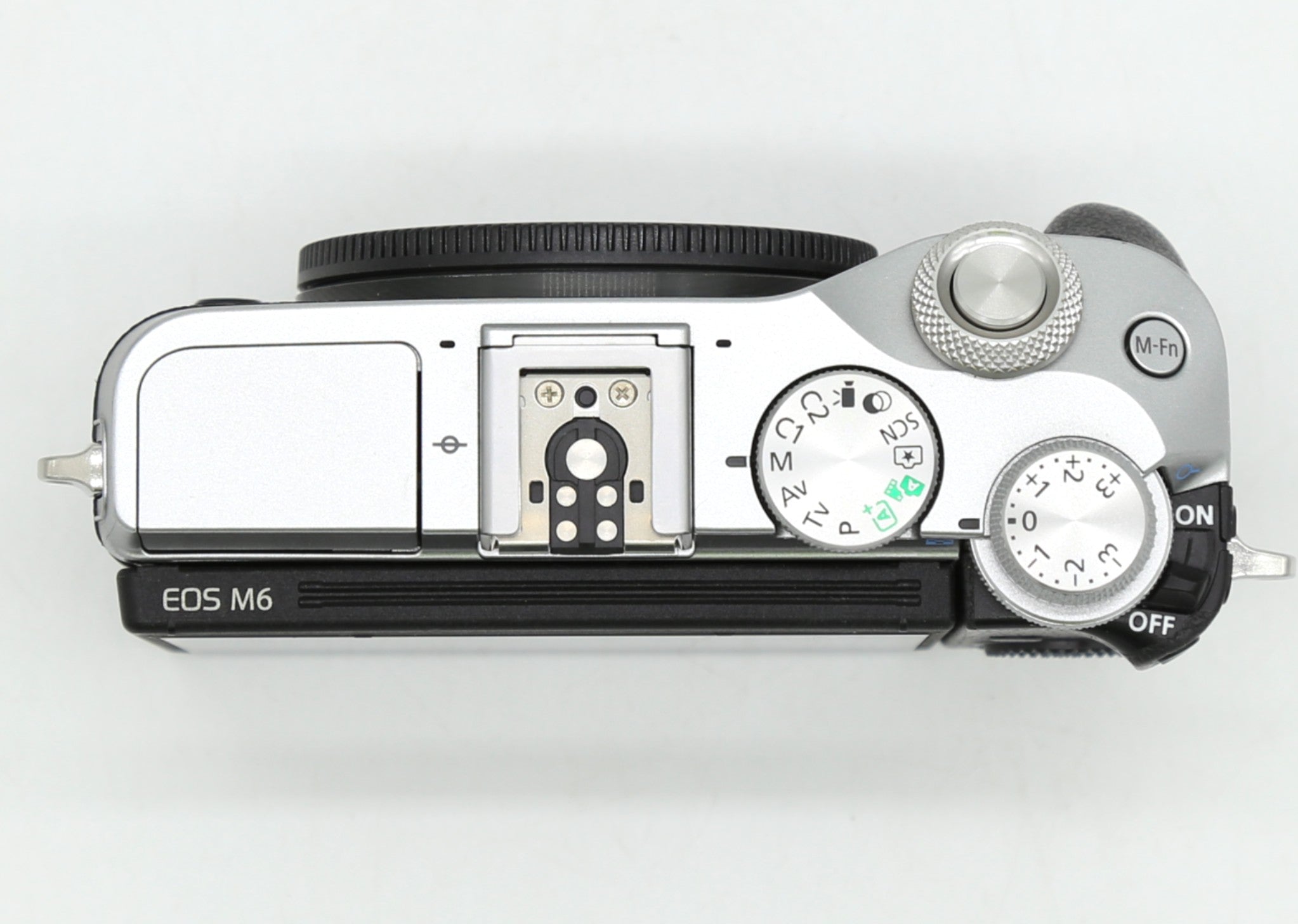 Used Canon EOS M6 w. 15-45mm S/N - 455051000650