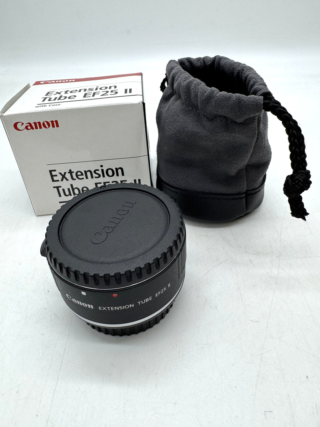 Used Canon ET EF25 II Extension Tube for macro photography.