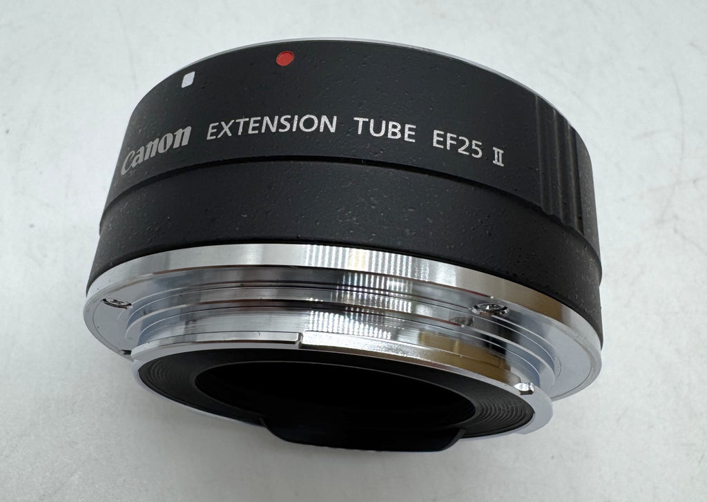 Used Canon ET EF25 II Extension Tube for macro photography.