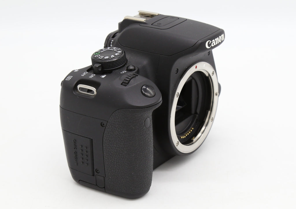 Used Canon EOS 700d w. 18-55mm S/N - 35031002369