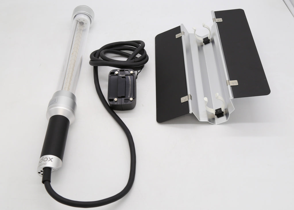 Used Godox ADS200 Stick Flash Head with Barndoors 200Ws, 560 5600K in near-mint cond.