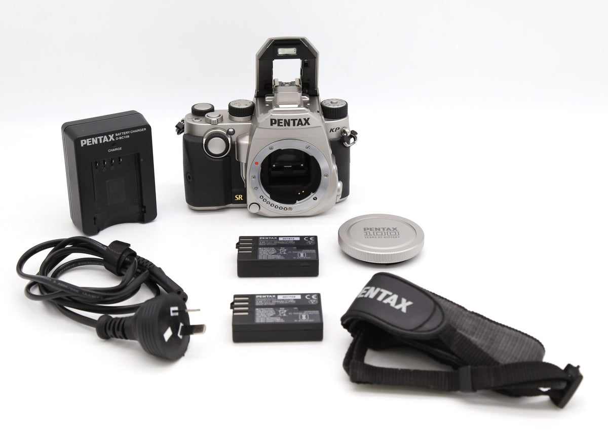 Used Pentax KP SR Body Only SN:7306340 incl charger + 2 DLi109 Batteries (24.32MP)