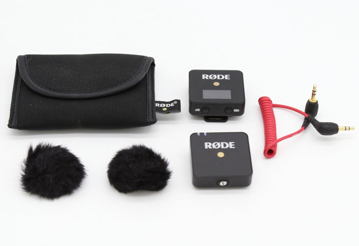 Used Rode Wireless Go Black with Case and accessories. SN: FL0060557