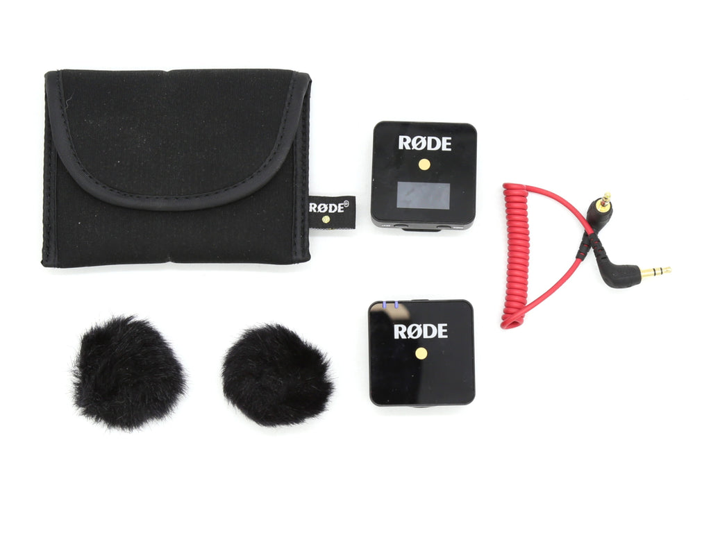 Used Rode Wireless Go Black with Case and accessories. SN: FL0060557